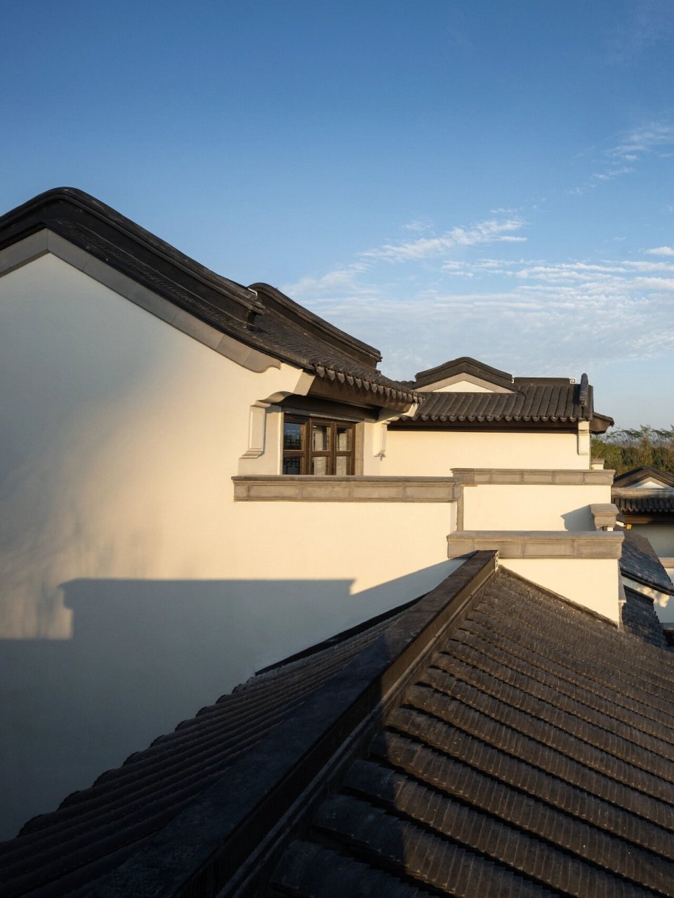 就岭南读本丨中式古建筑-甘蔗脊 92屋脊是屋顶瓦作装饰的重要部位