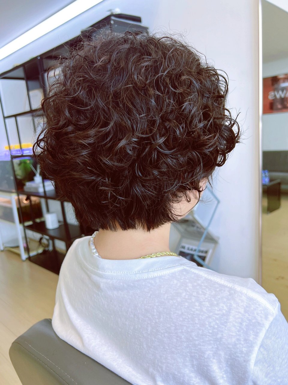 女士短发发型|小卷发