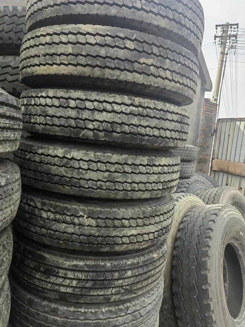 750r16朝阳落地新真空轮胎,适用于客车,货车等,原厂正品,原相机实物