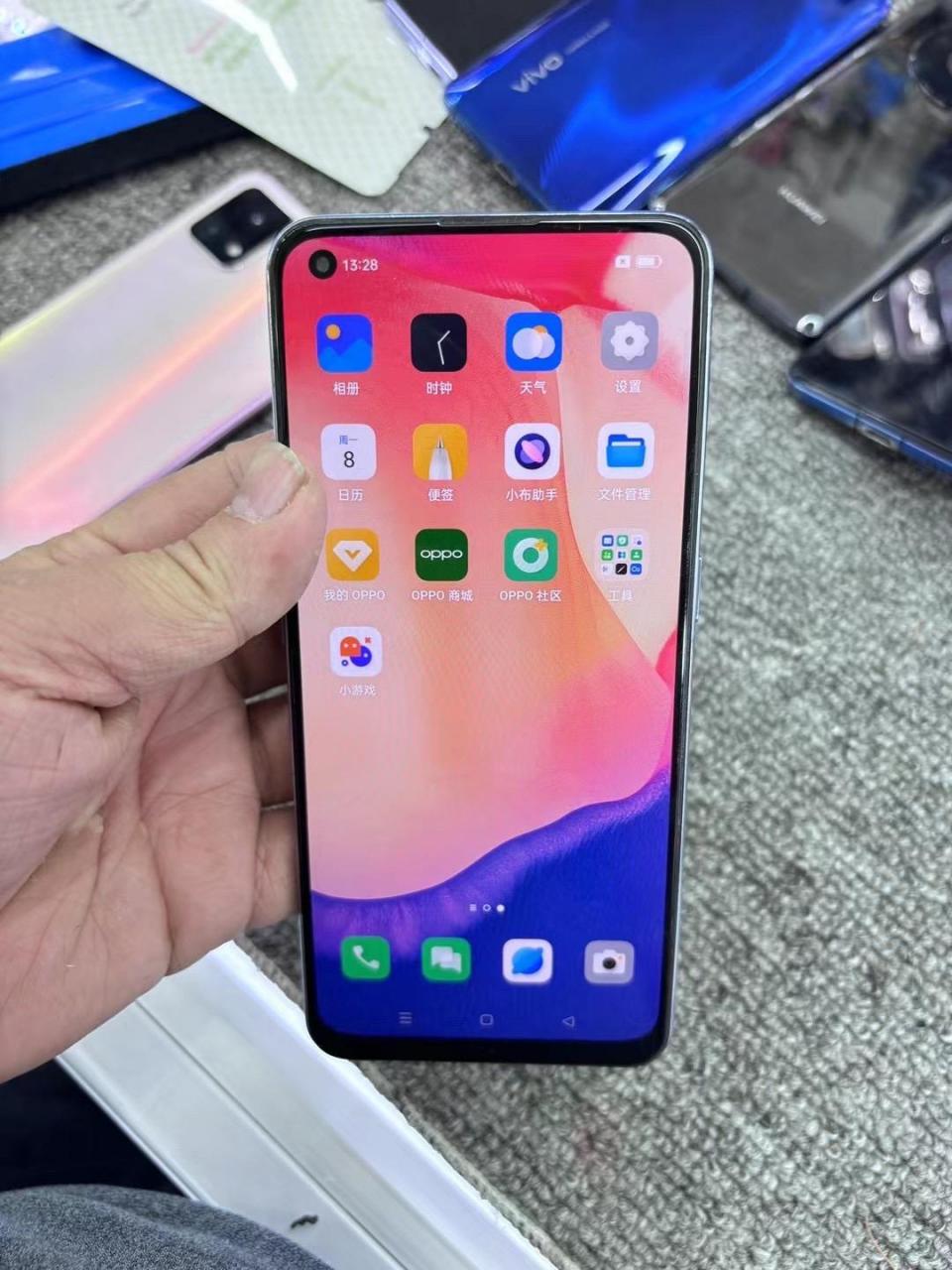 oppo reno4 se 5g双模配置8 128g 3200万前置自拍 轻薄外观 游戏拍照