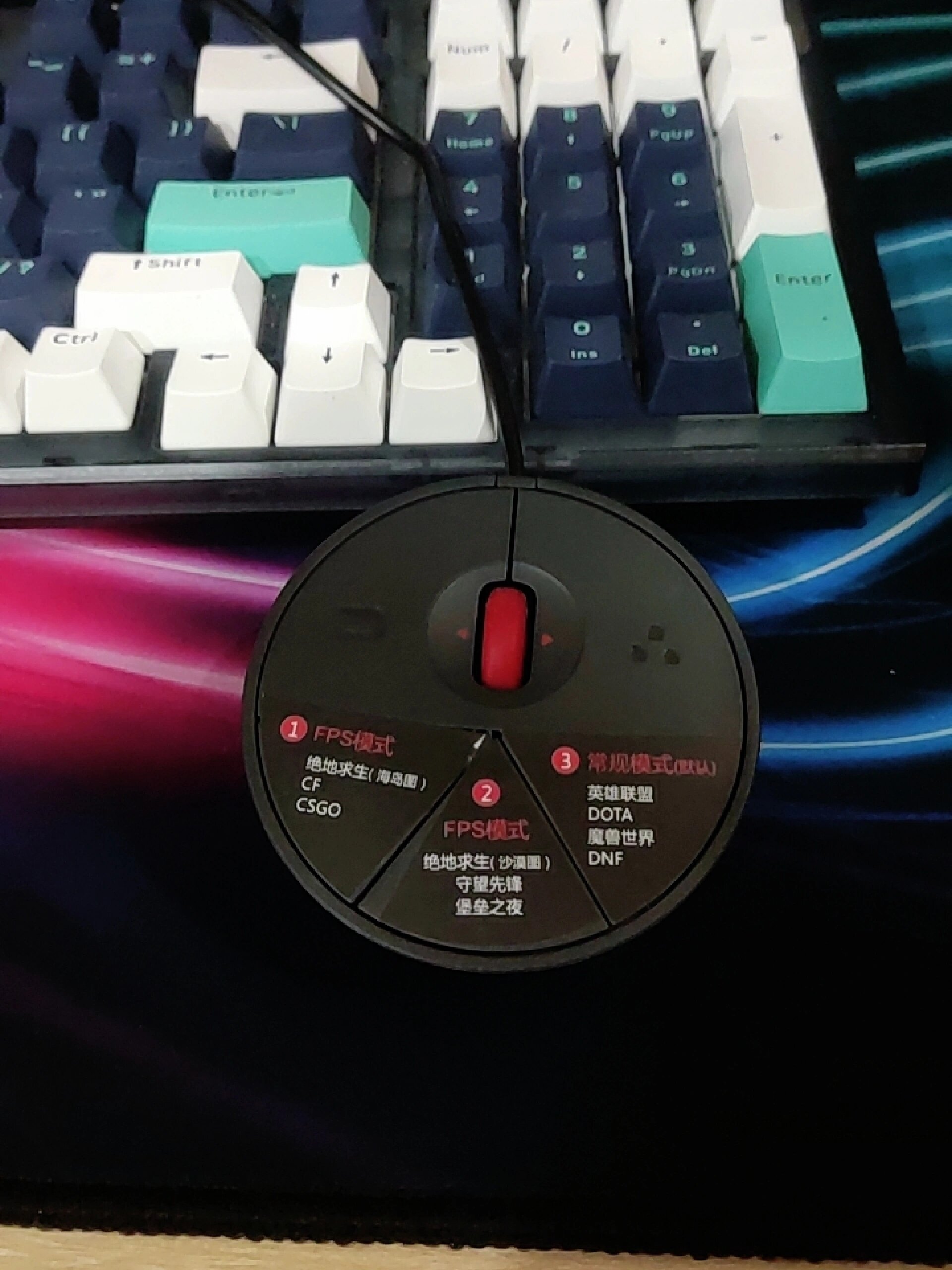 太久没去网吧了,今天去不会开机,好尴尬😳 ps:卓威打游戏真的更爽