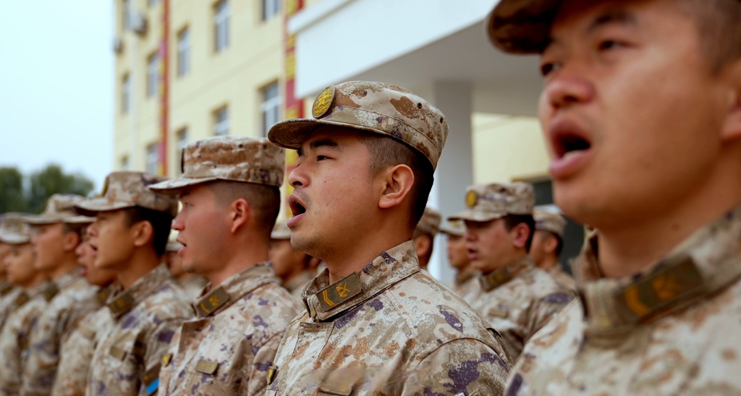 庆祝人民空军成立75周年# 中部战区空军地导某部开展"守卫空天庆坏