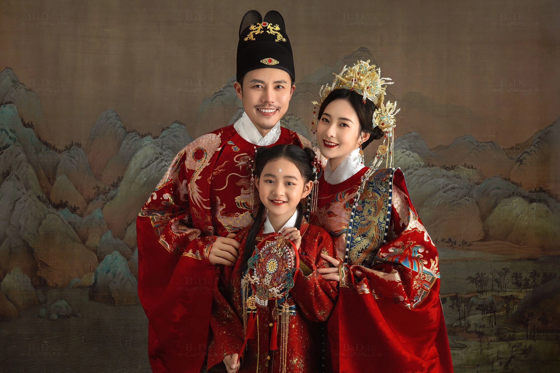 拍了套明制汉服全家福78父母看了都点赞91 91拍摄:芭蒂视觉