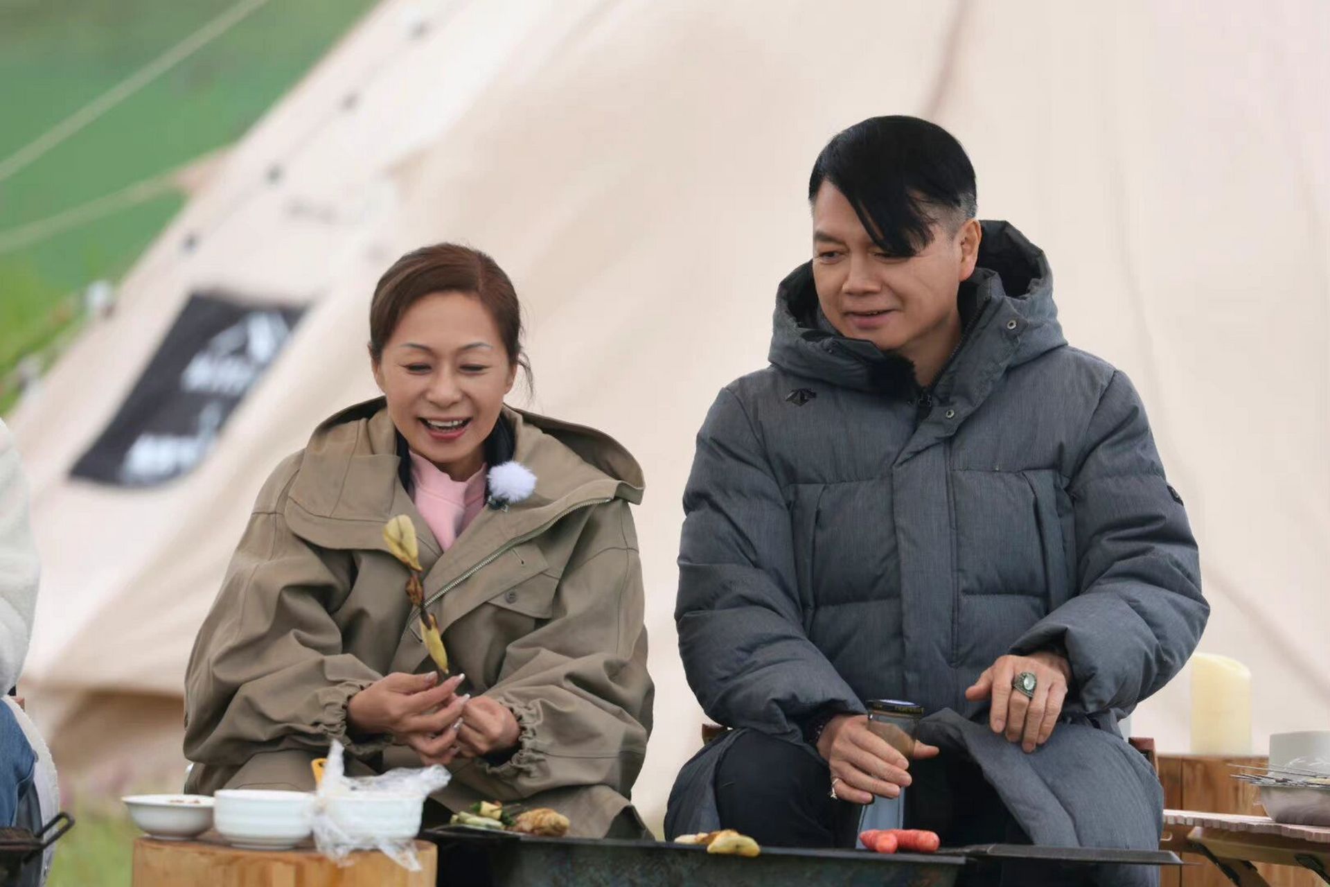 速写人间万象# #笔记灵感# 这一篇写下艾威和lisa,我同样不可能肤浅