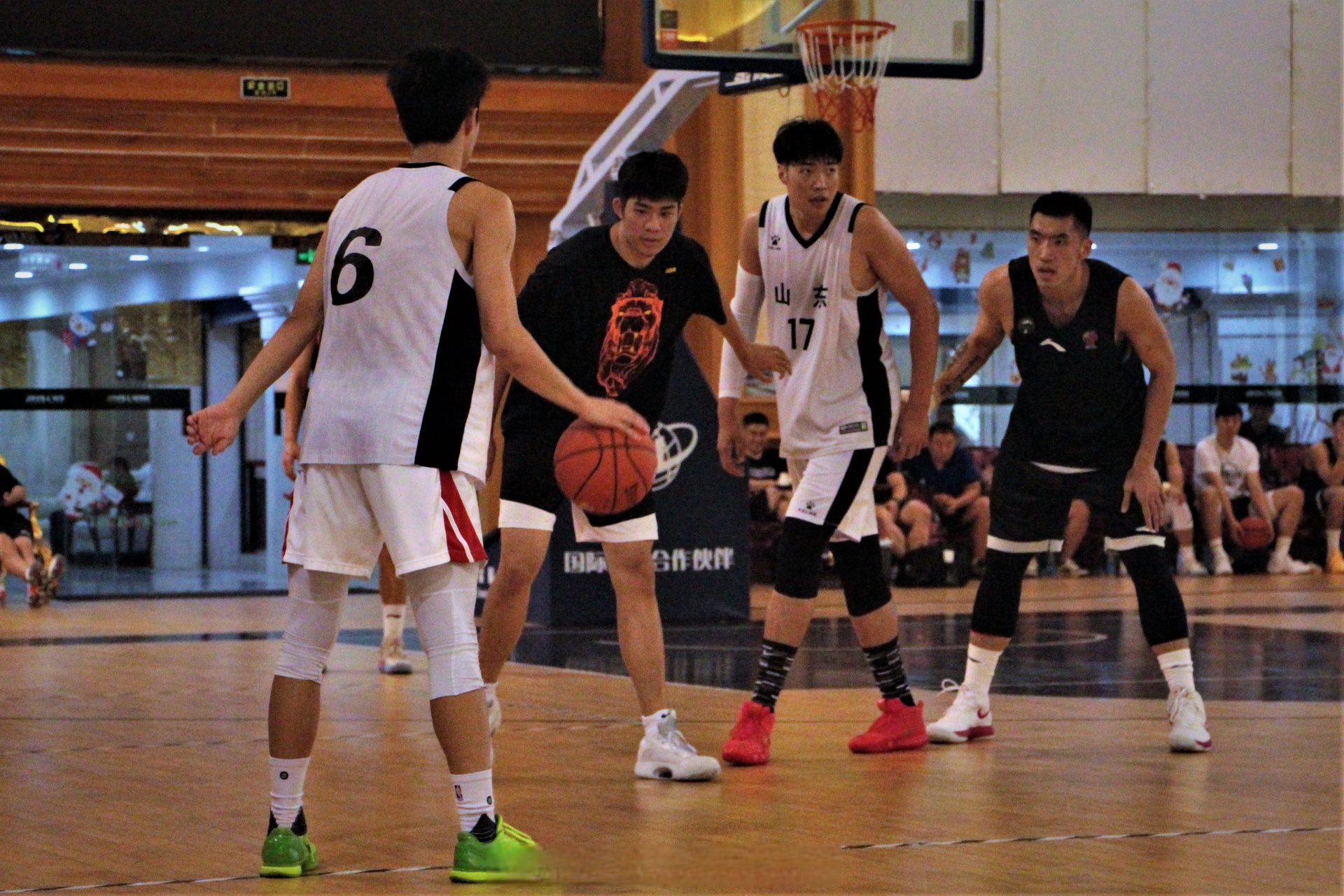 山东体育学院篮球队图片