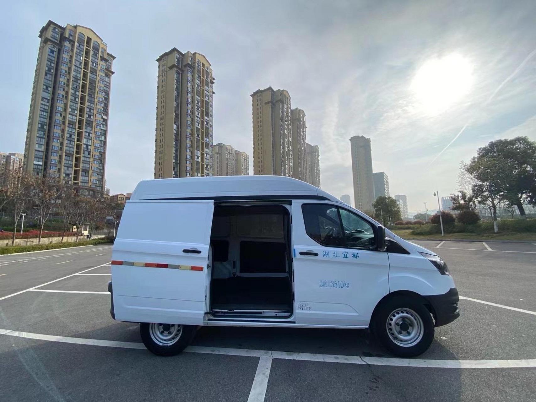 厢式货车.2019年的厢货福特新全顺 2.