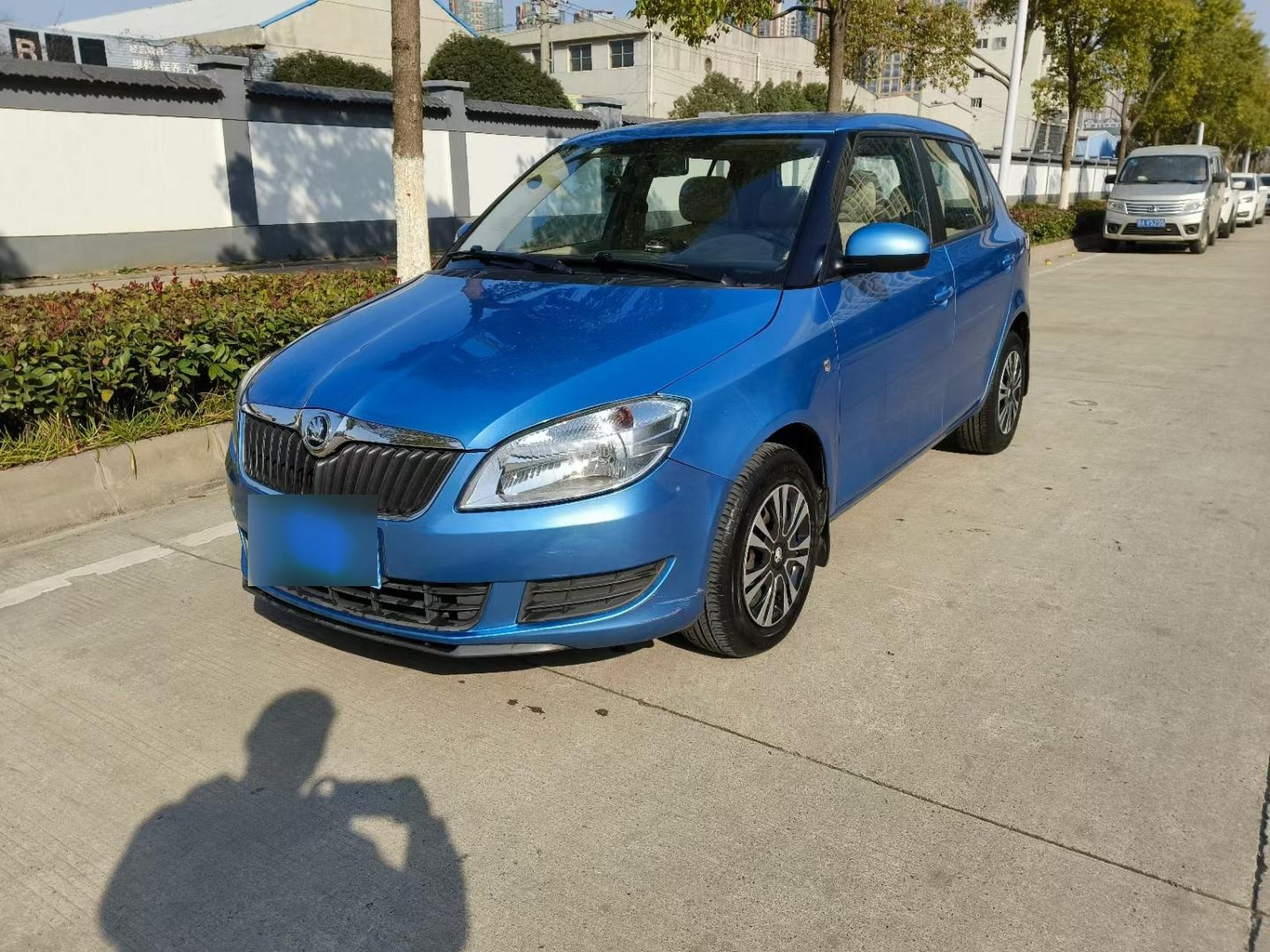 x万.14年年底上牌  斯柯达晶锐1.4l自动挡 节油小车百公里油耗5个左右