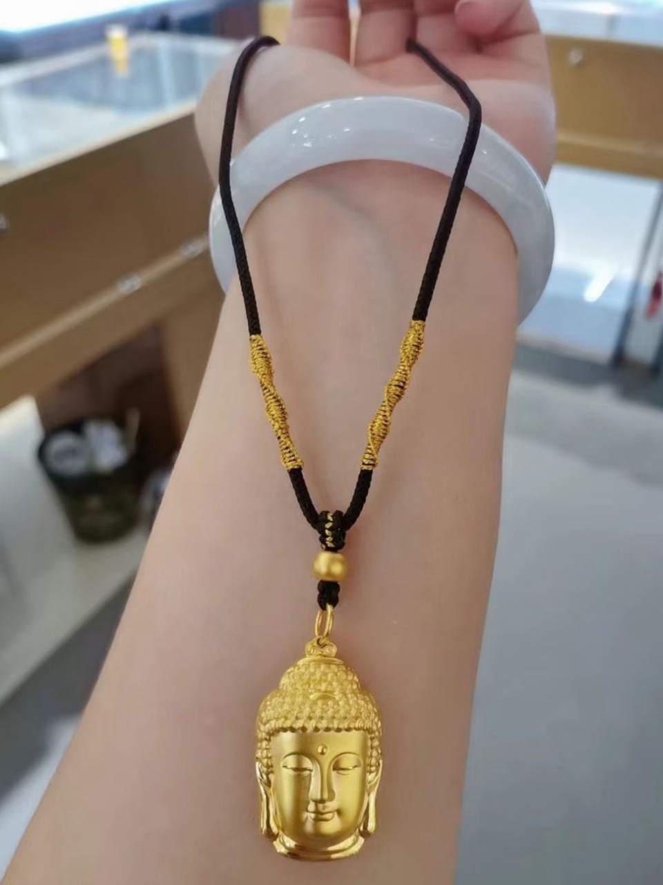 大火97 的佛头.怎么编绳都好看