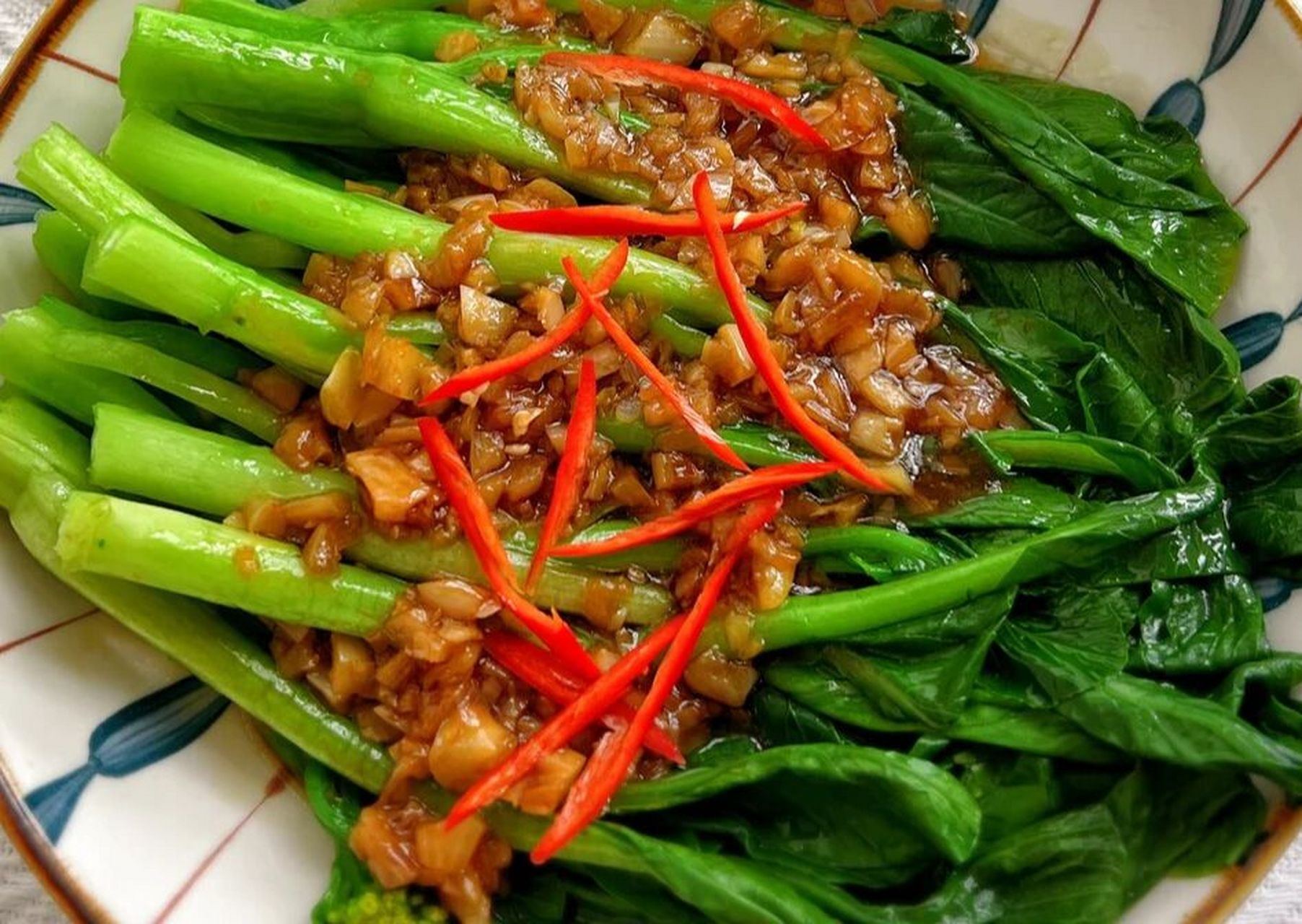 白灼菜心,饭桌上的爽口菜 9292食材95 菜心300克,蚝油1勺,生抽1