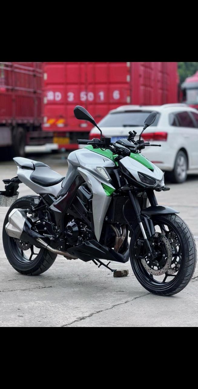 20年n19,1:1川崎z1000,双缸400cc水冷发动机,安全行驶11000公里,成色