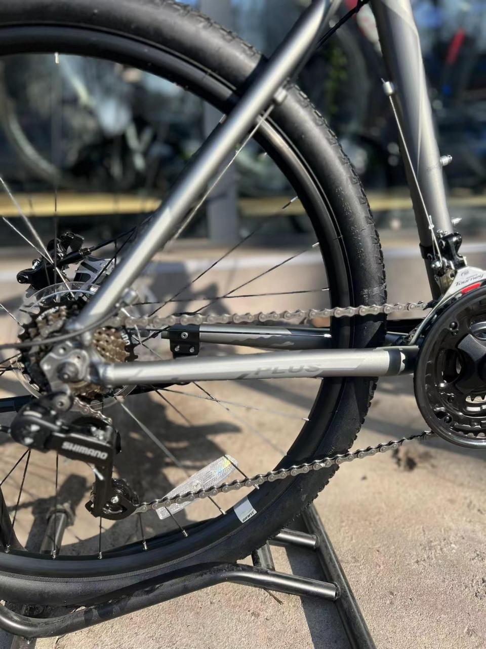 捷安特 giant atx610plus 山地车. 店内全系车型支持以旧换新.