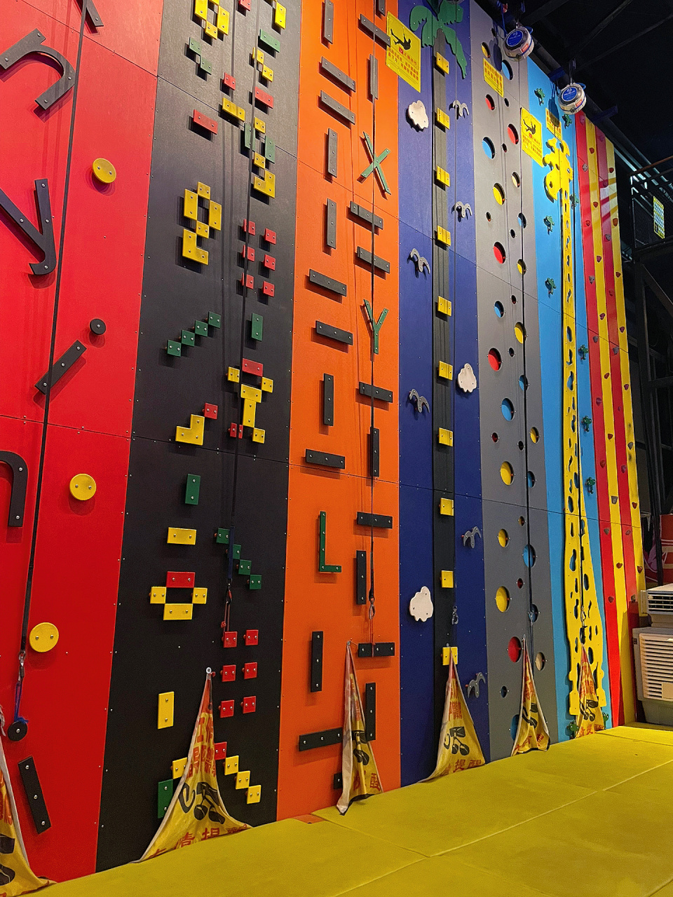 地心引力|超大室内游乐场 解压娱乐好去处 92店名:成都地心引力减压