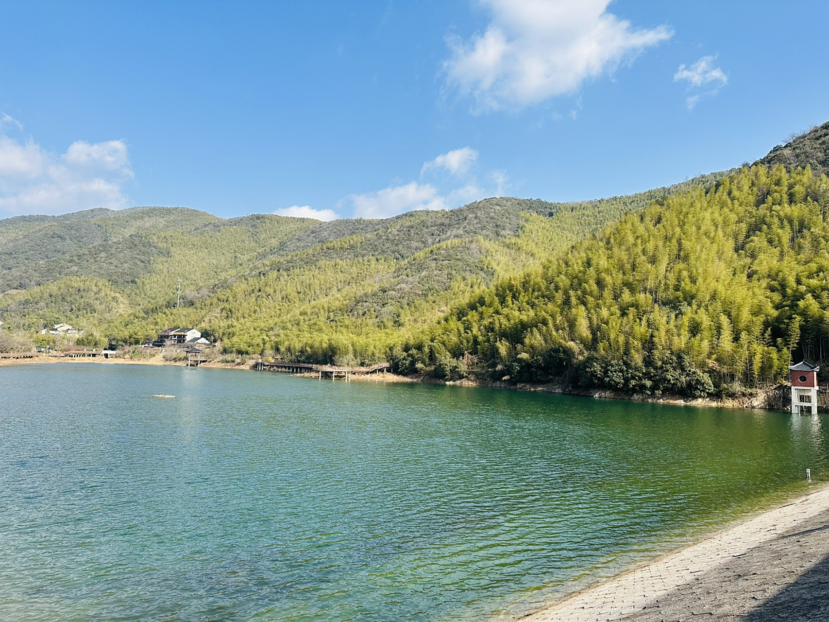 顾渚水库——湖州长兴农家乐旁的宝藏水库7215    近几年,农家乐