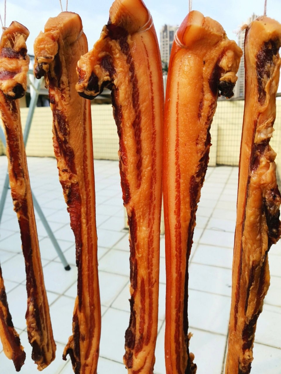 73自晒广式腊肉 73每年都会自己晒点腊肉,比外面买的好吃太多了