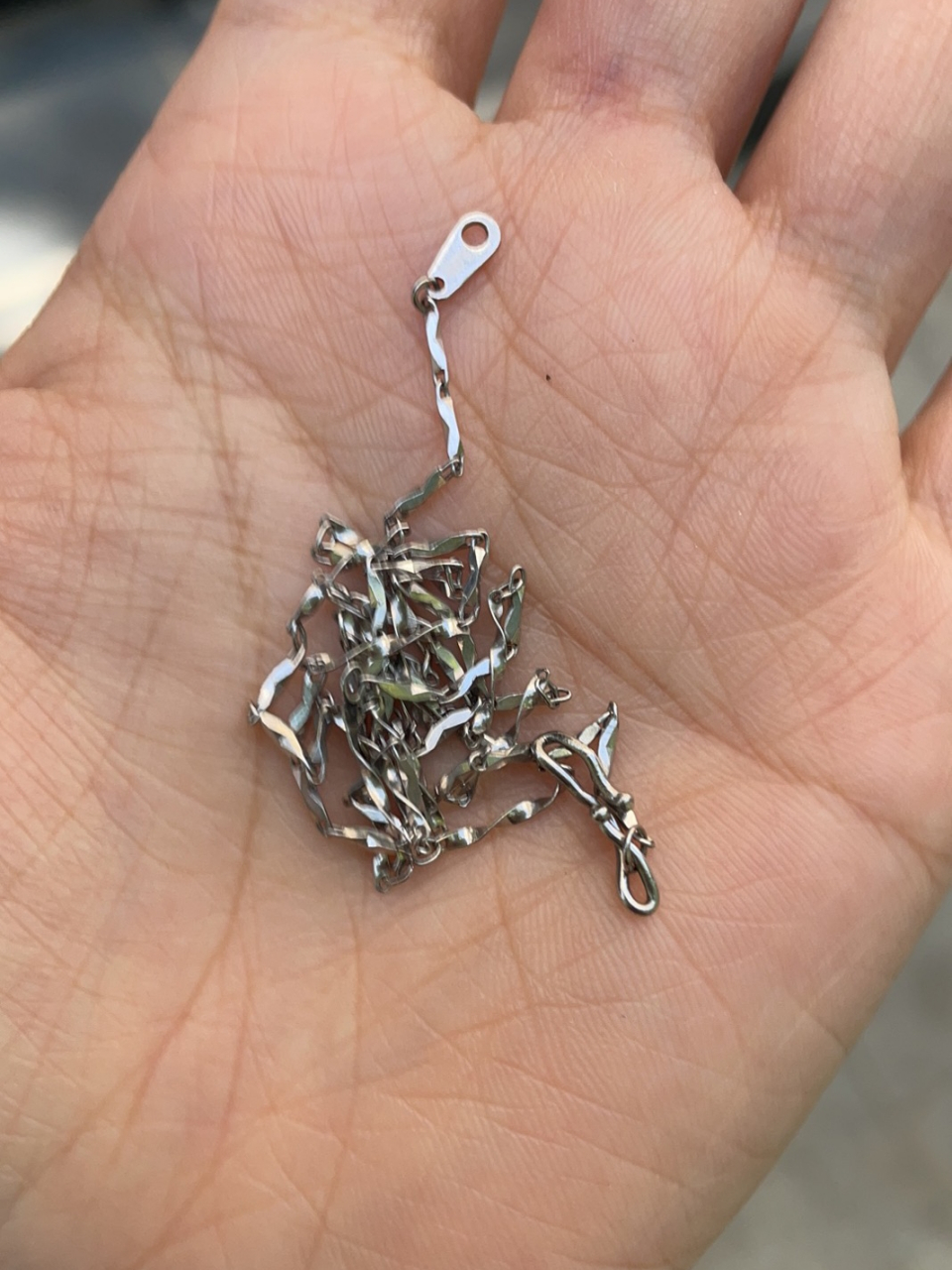 什么是钯金 这种白色的贵金属,代号pd的就是铂族小老弟钯金.