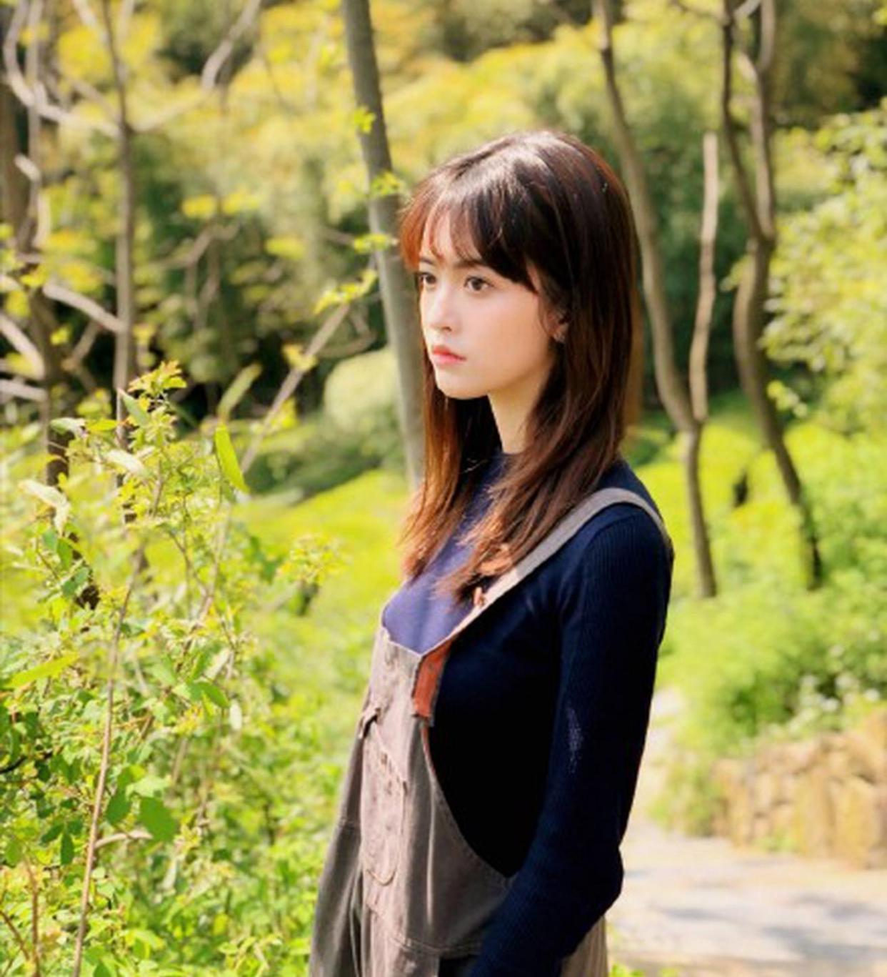 【"小橙子"扮演者宋芳园曾遭父母遗弃】近日,#以家人之名#中"小橙子"