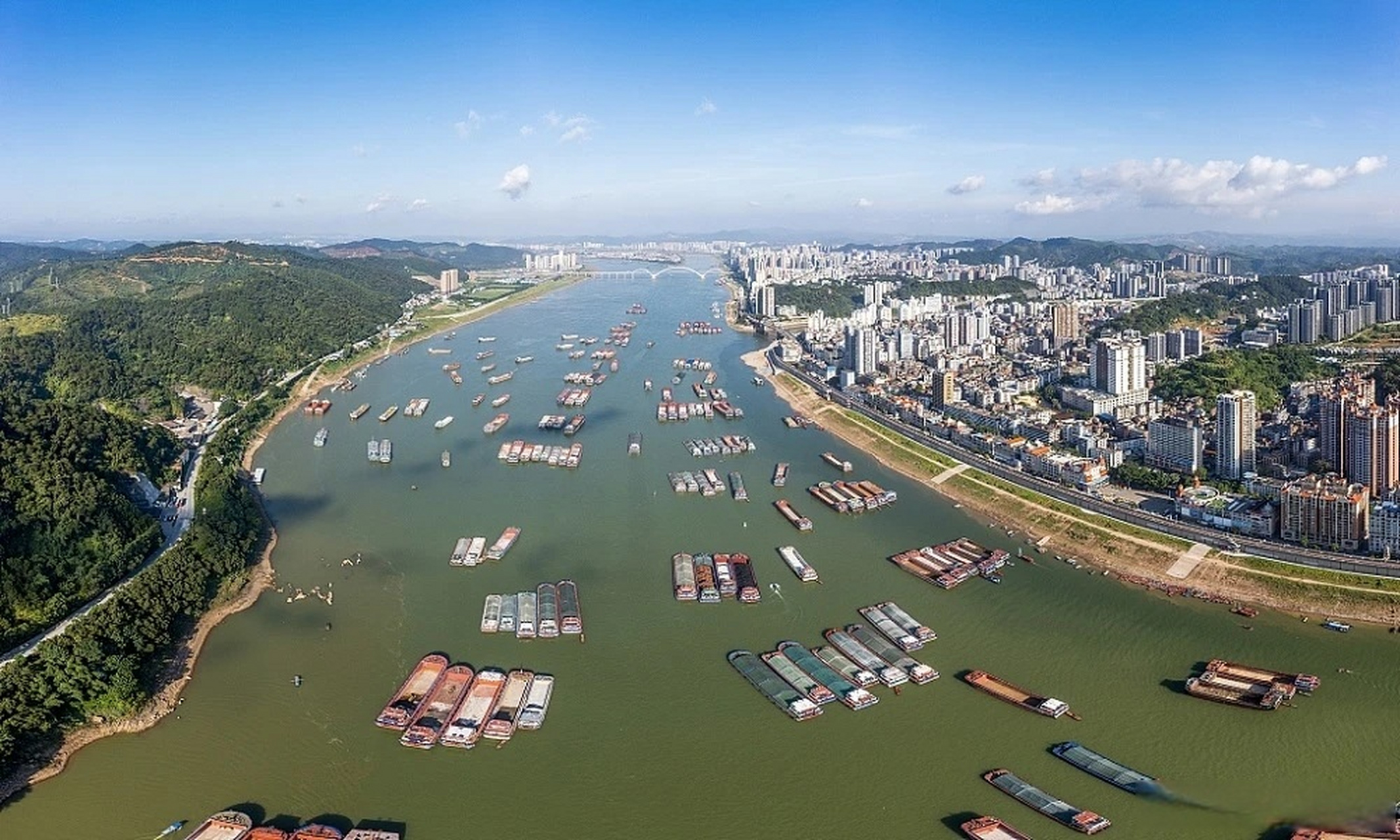 【《爱在中国》:千年古城——广西梧州】 游子看故乡,共绘同心圆!