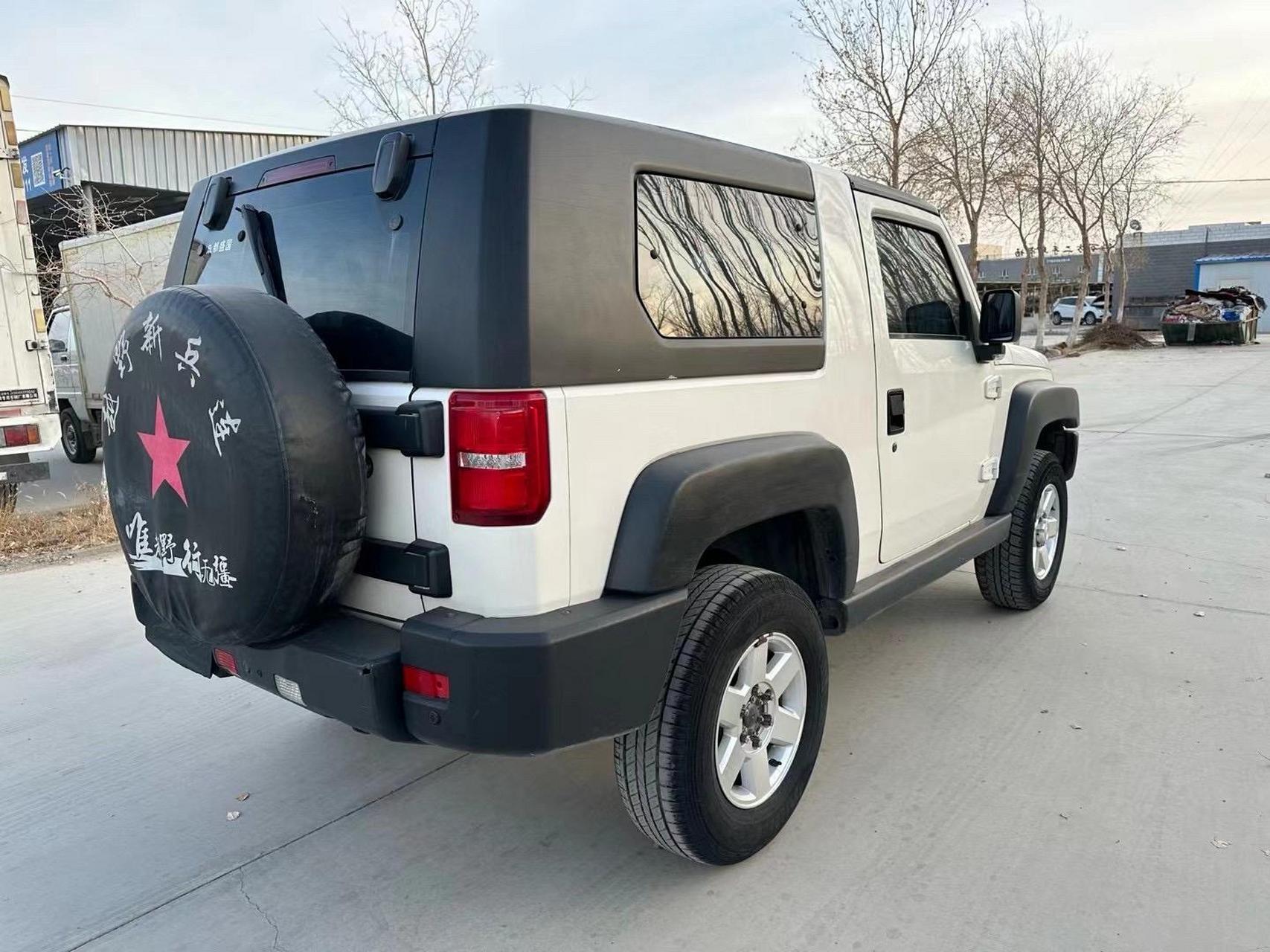 新到硬派越野15年12月bj40手动挡四驱,车况非常好,越野钓鱼神器