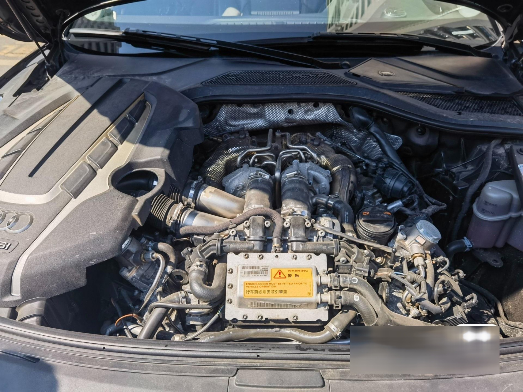 12年奥迪a8l 55tfsi quattro豪华型,4.