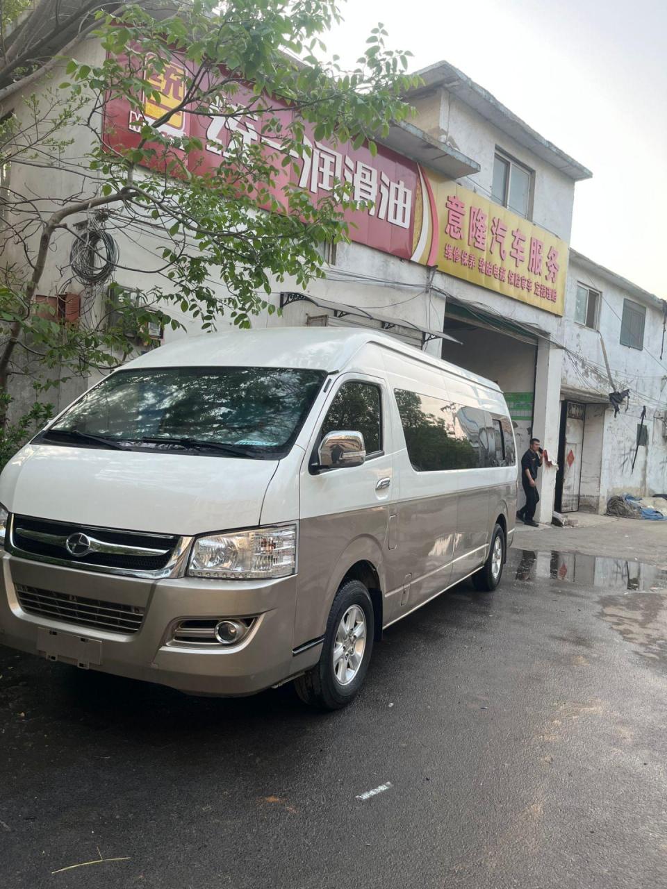 新到18年六月,柴油国五18座九龙海狮.