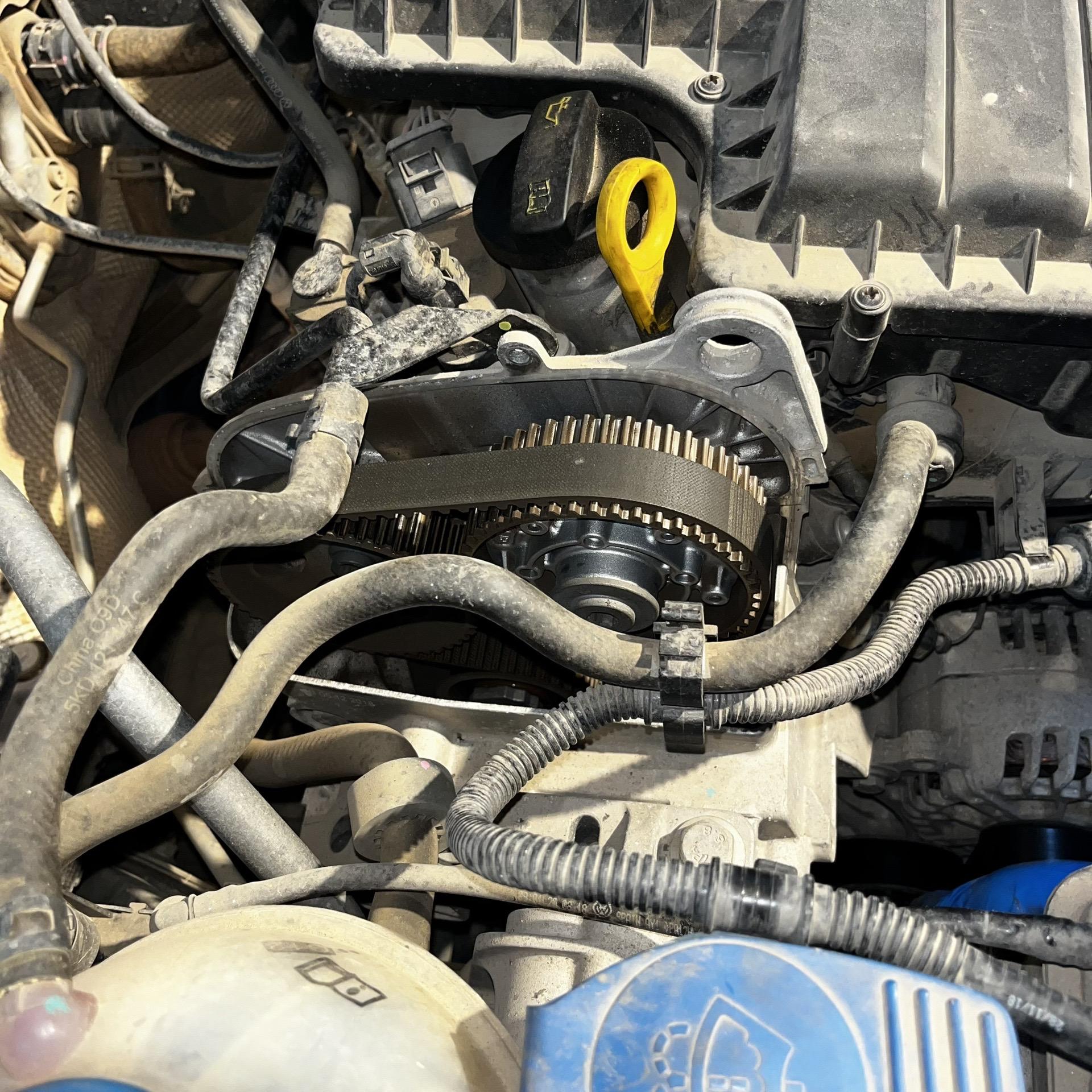 速腾1.6 更换正时三件套 发电机皮带 刹车油 刷新方向盘曲线