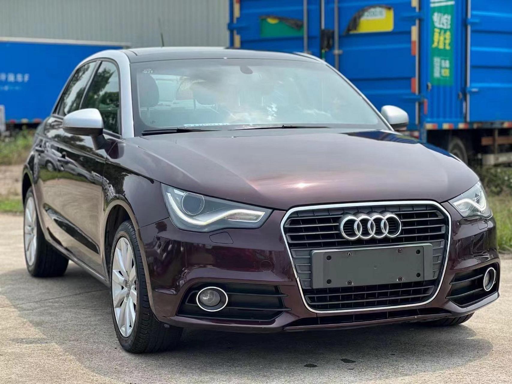 双色纯进口奥迪a1 次顶配 配置秒杀a3,动力秒杀a4 这么的车搭配1.