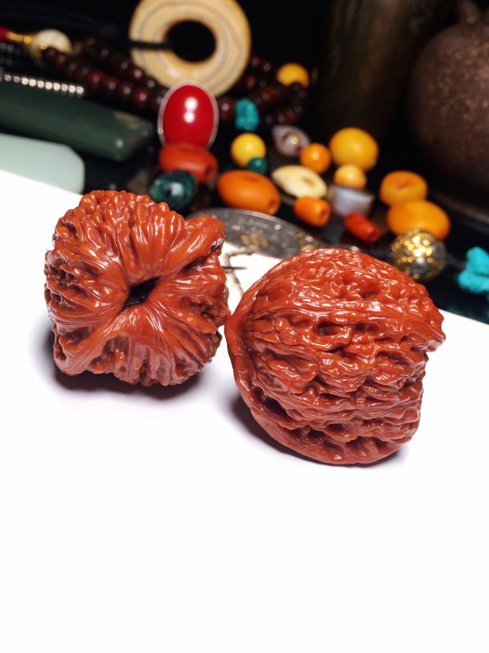 平谷绣球也算个老品种了 你手里玩儿的核桃是什么呢