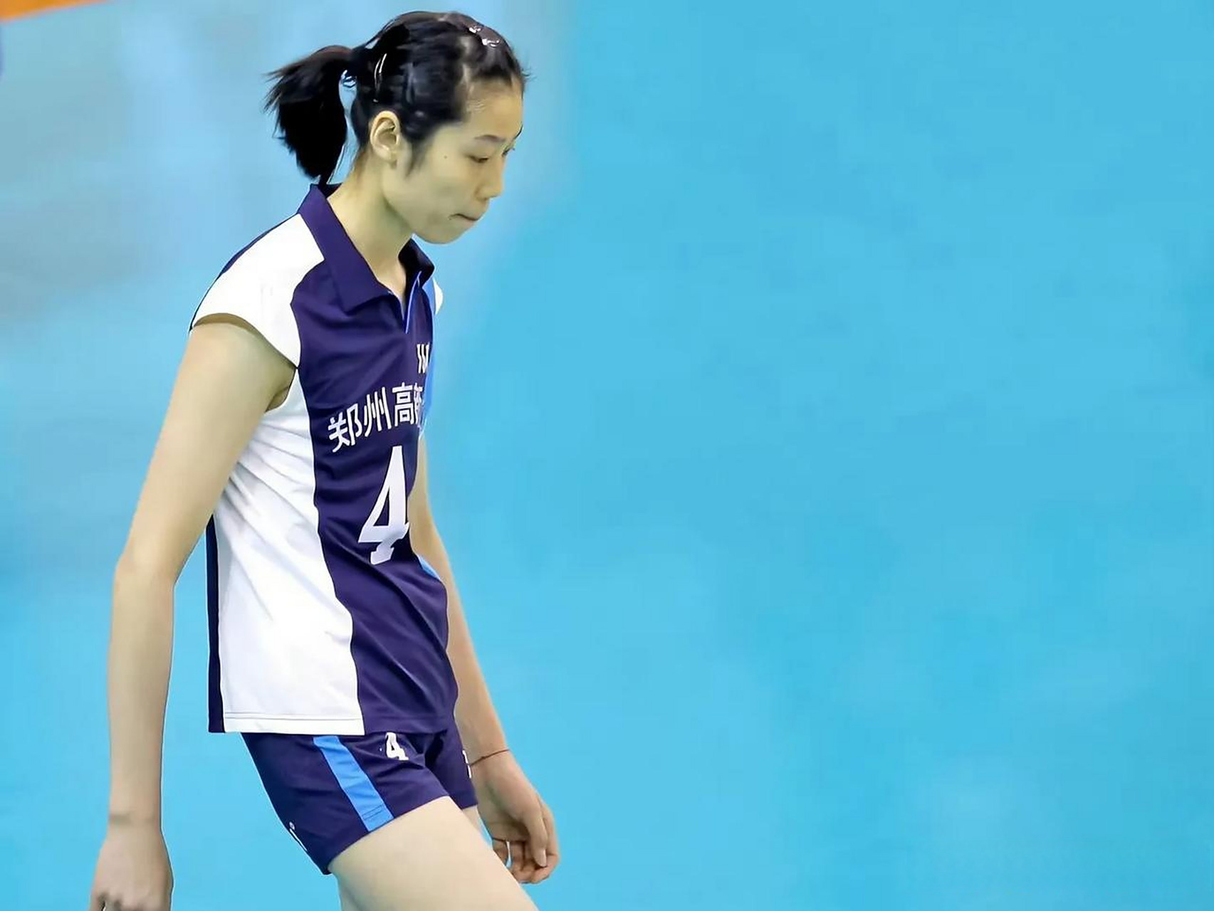 朱婷加盟意大利斯坎迪奇俱乐部后所选球衣号为4号.