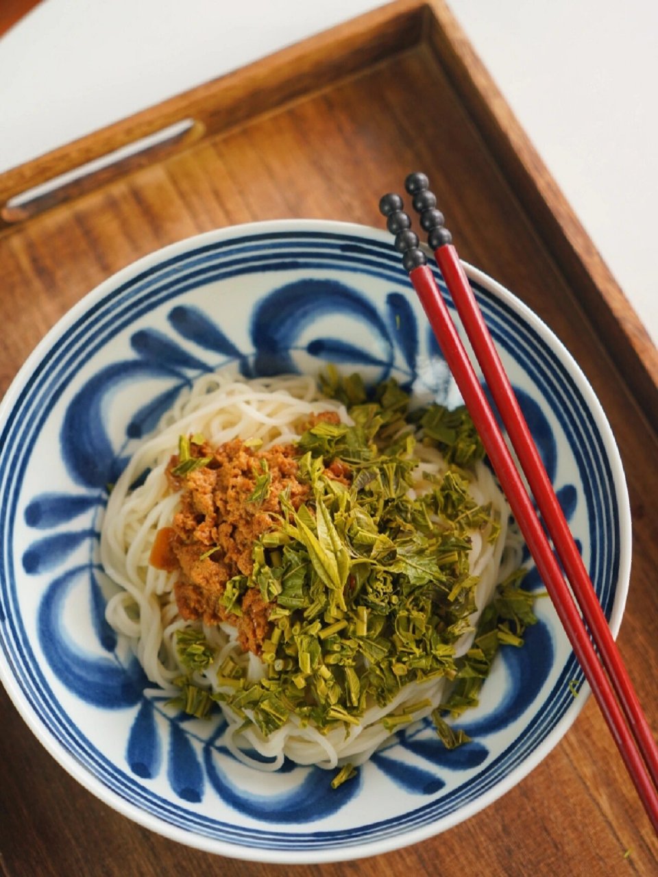 我爱吃面|香椿酱油鸡蛋汆拌面 春日必吃一碗香椿拌面 做了很简单又