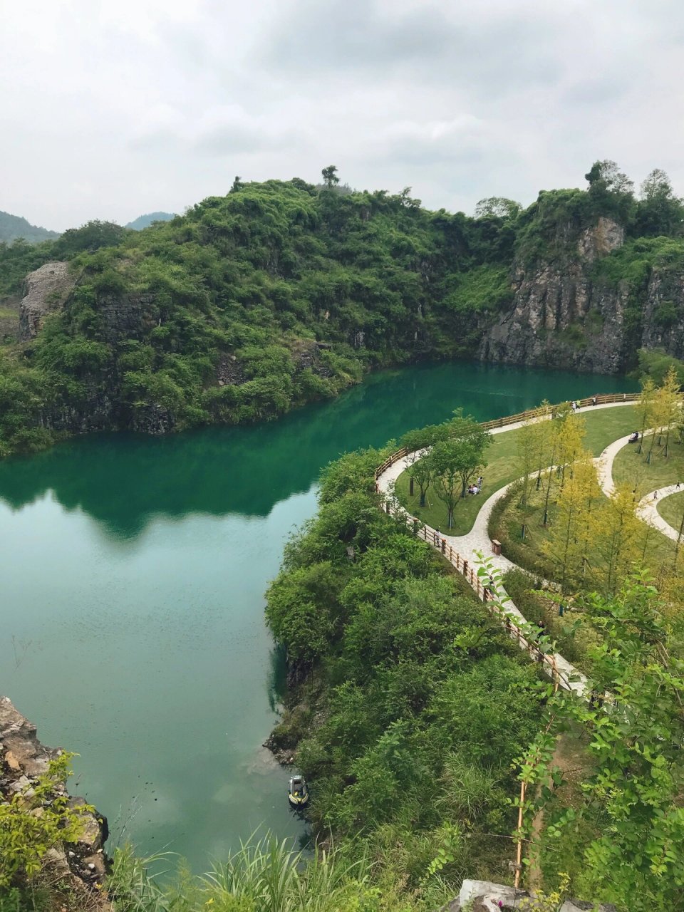 周边游——铜锣山矿山公园93 ?