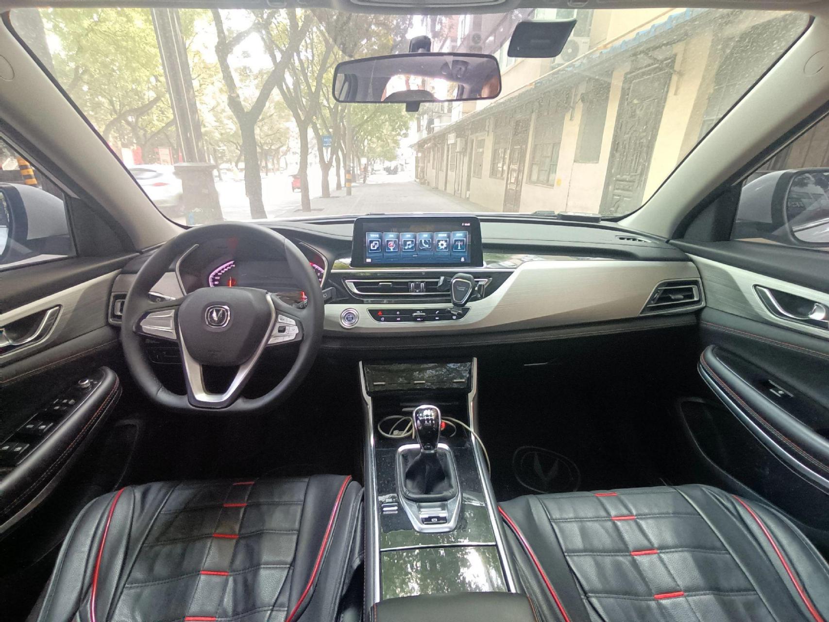 精品2020年9月份长安cs75,手动挡1.5t排量,全车原版原漆,个人一手车.