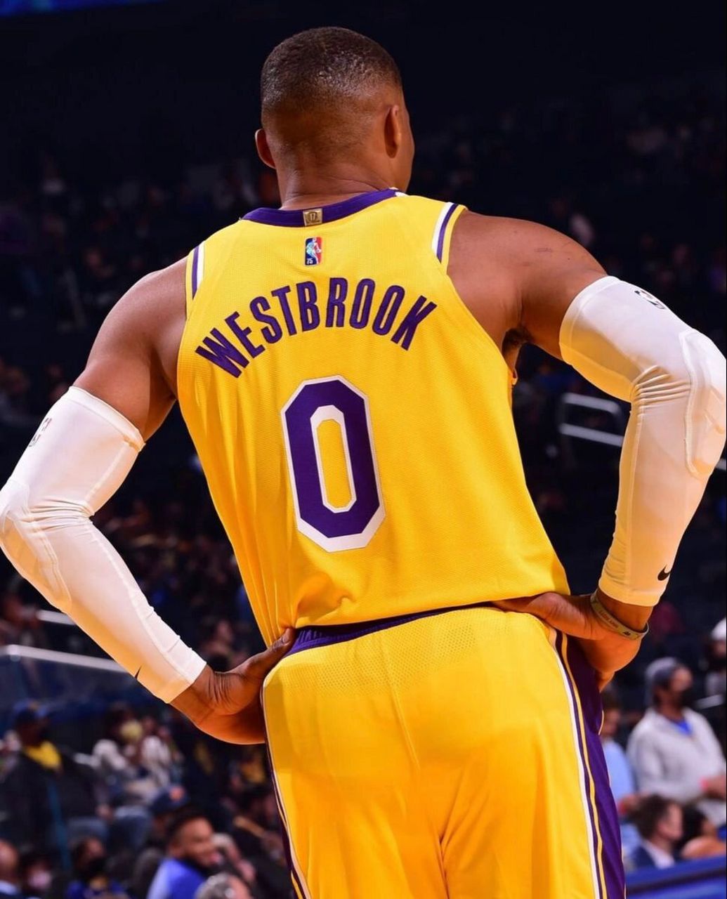 威少壁纸合集1 你们要的威少来了还是很喜欢威少的在某事件威少身穿