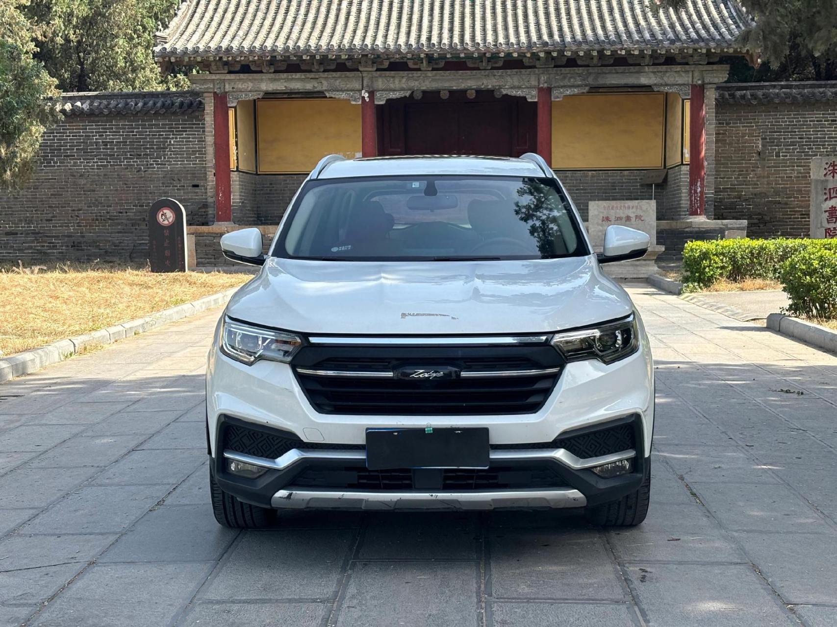 18年 众泰t500 自动豪华,8万公里,车况好 1.