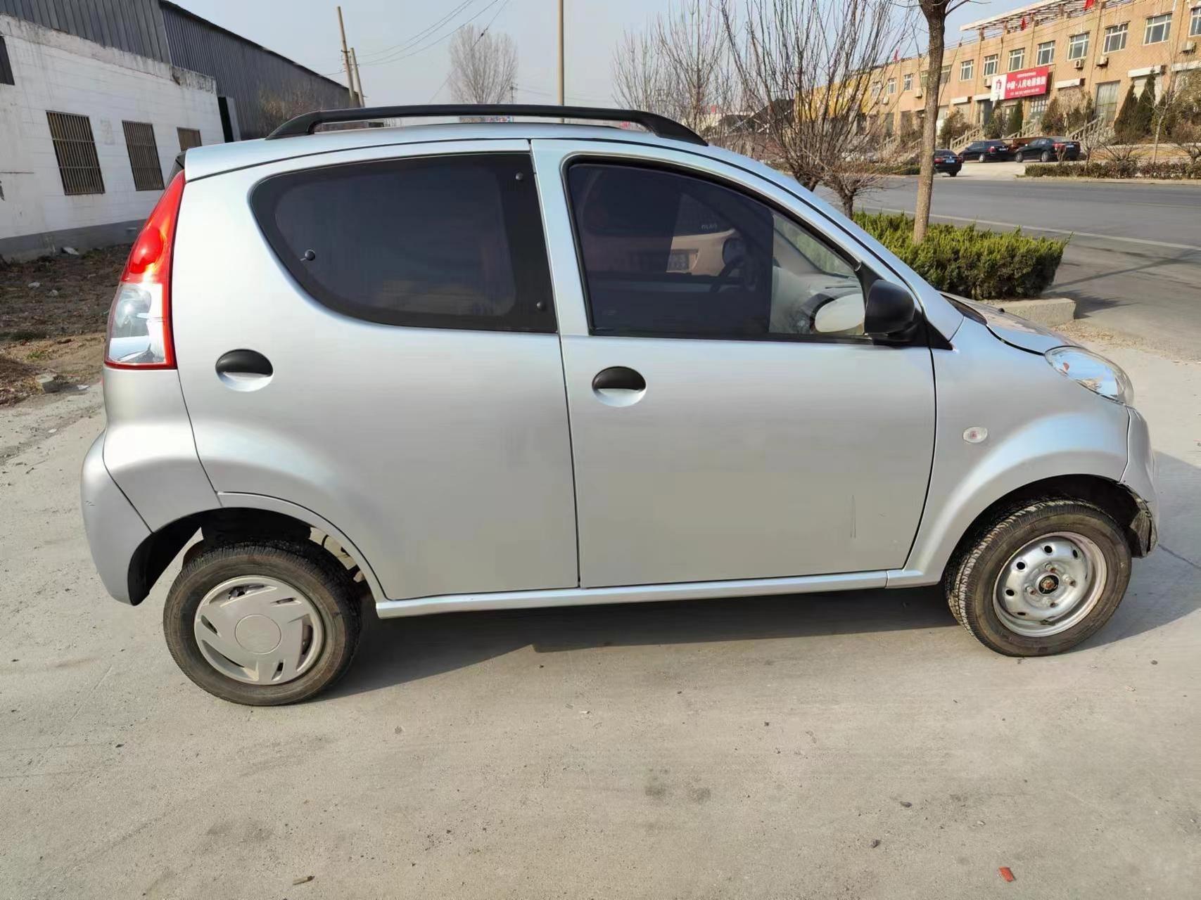 精品二手汽油双缸老年代步车只跑了五千公里一口价5500元出售.