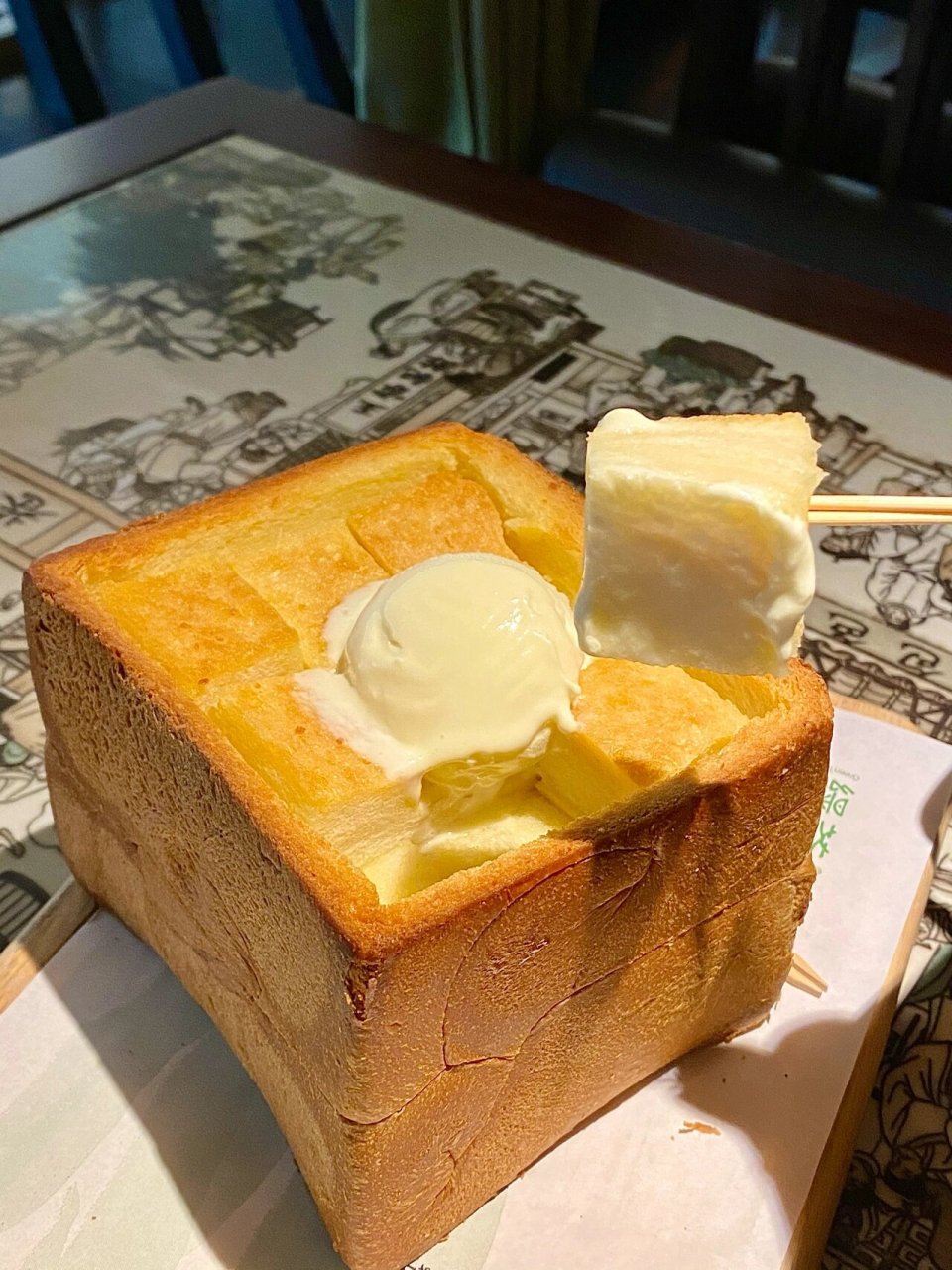 92南宁美食|面包蘸冰淇淋真的绝绝子6015 95店名:绿茶餐厅
