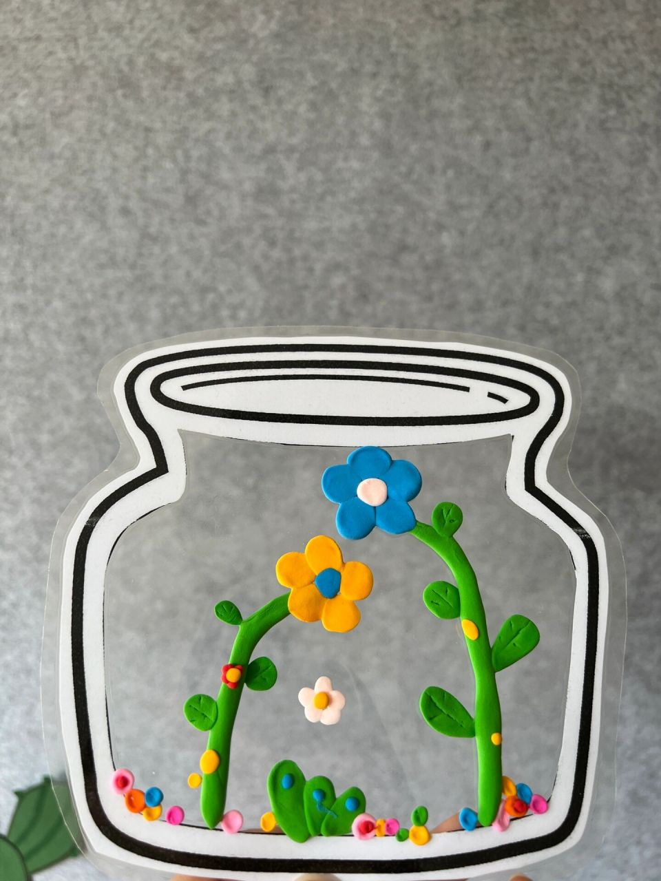 简单又好看的粘土作品《瓶子里的春天》 可用来装饰班级,主题墙,植物