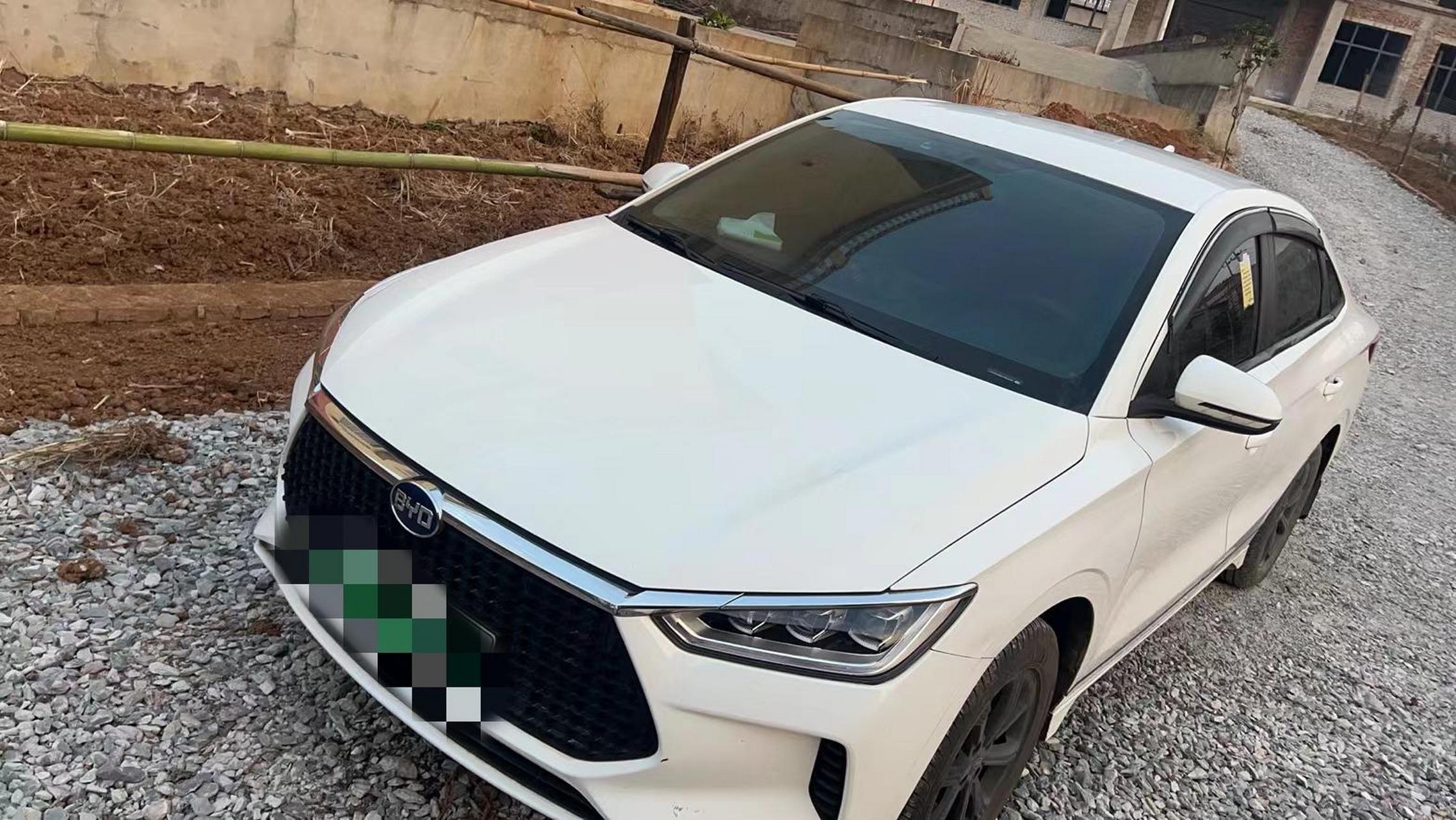 个人户比亚迪e3转让 实表13万公里 滴滴证,后续无挂靠费