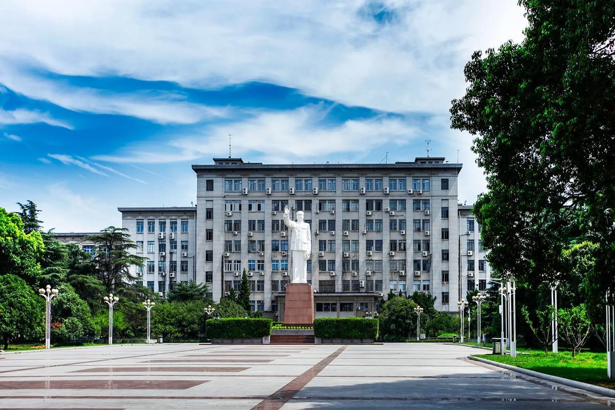 孟晚舟,张小龙,罗振宇都出自这所高校,今天收到该校