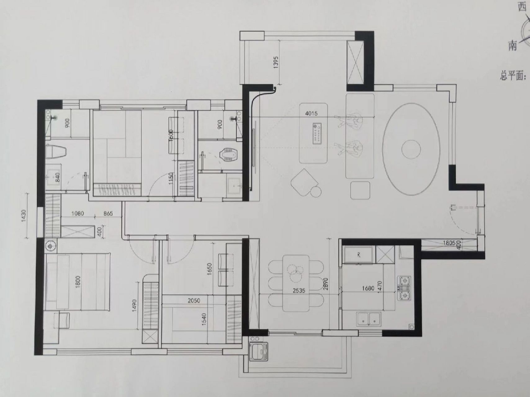 麻烦帮忙看看这个户型平面图.