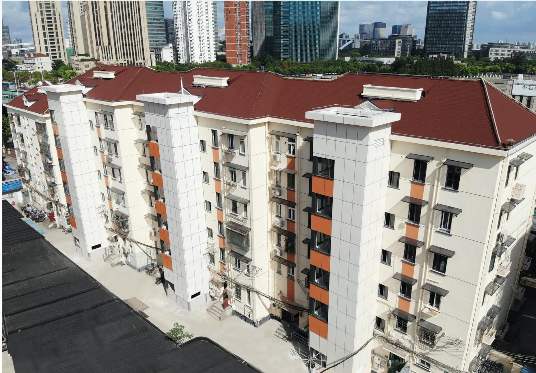 规模化加梯,这个社区有"奇兵"】日晖二村诞生于新中国加快兴建工人