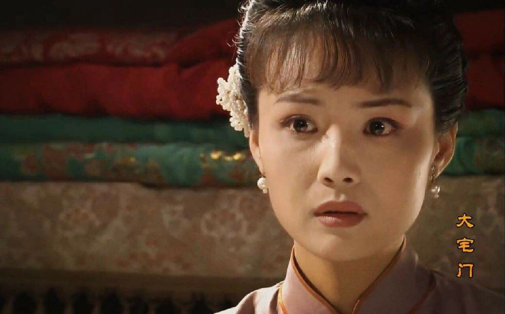 年代剧之王《大宅门》 《大宅门》2001年4月15日在央视一套黄金时段