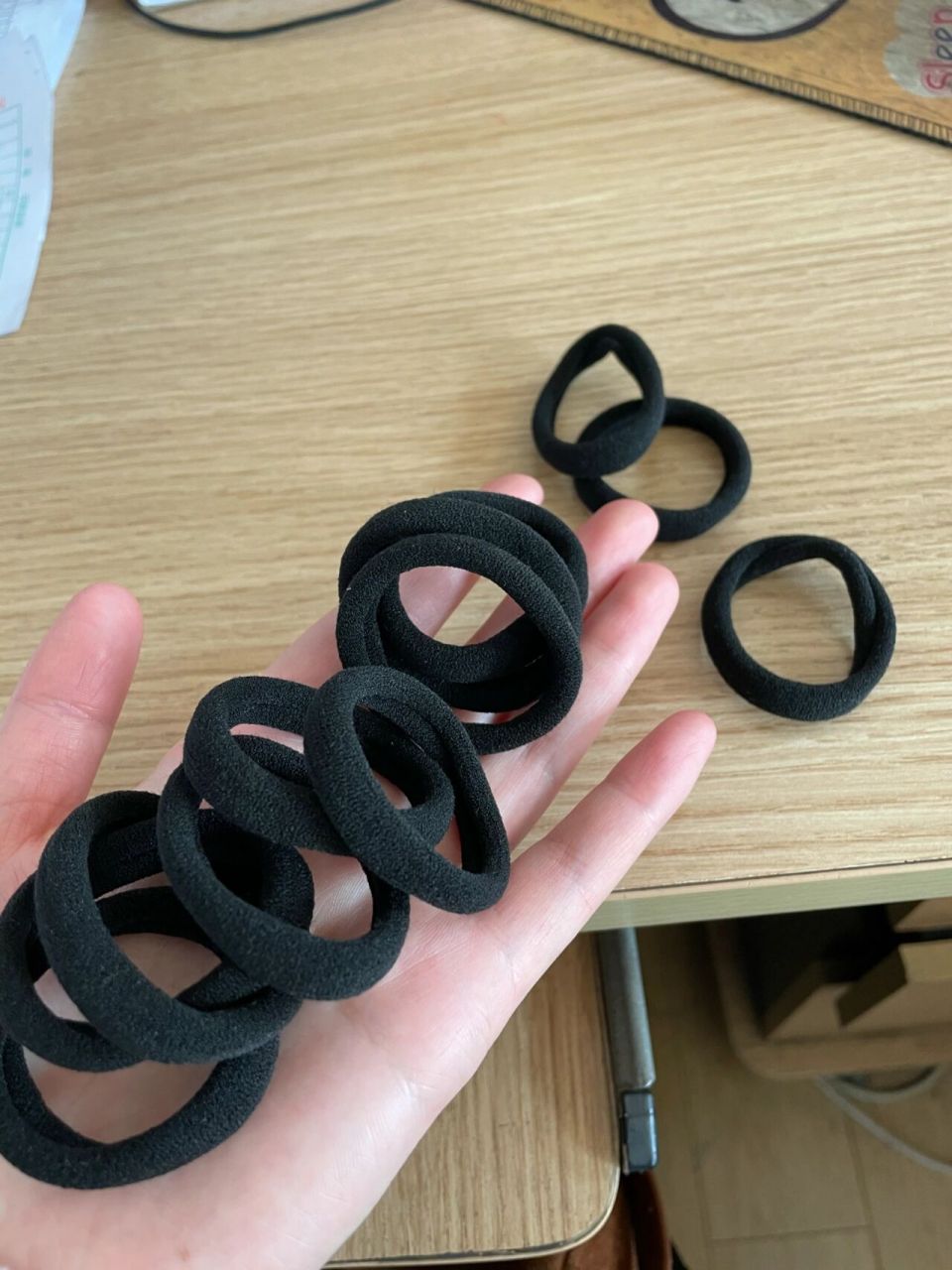 扎发皮筋分享 最近超爱的海底捞同款扎头皮筋 自从上次在海底捞服务员