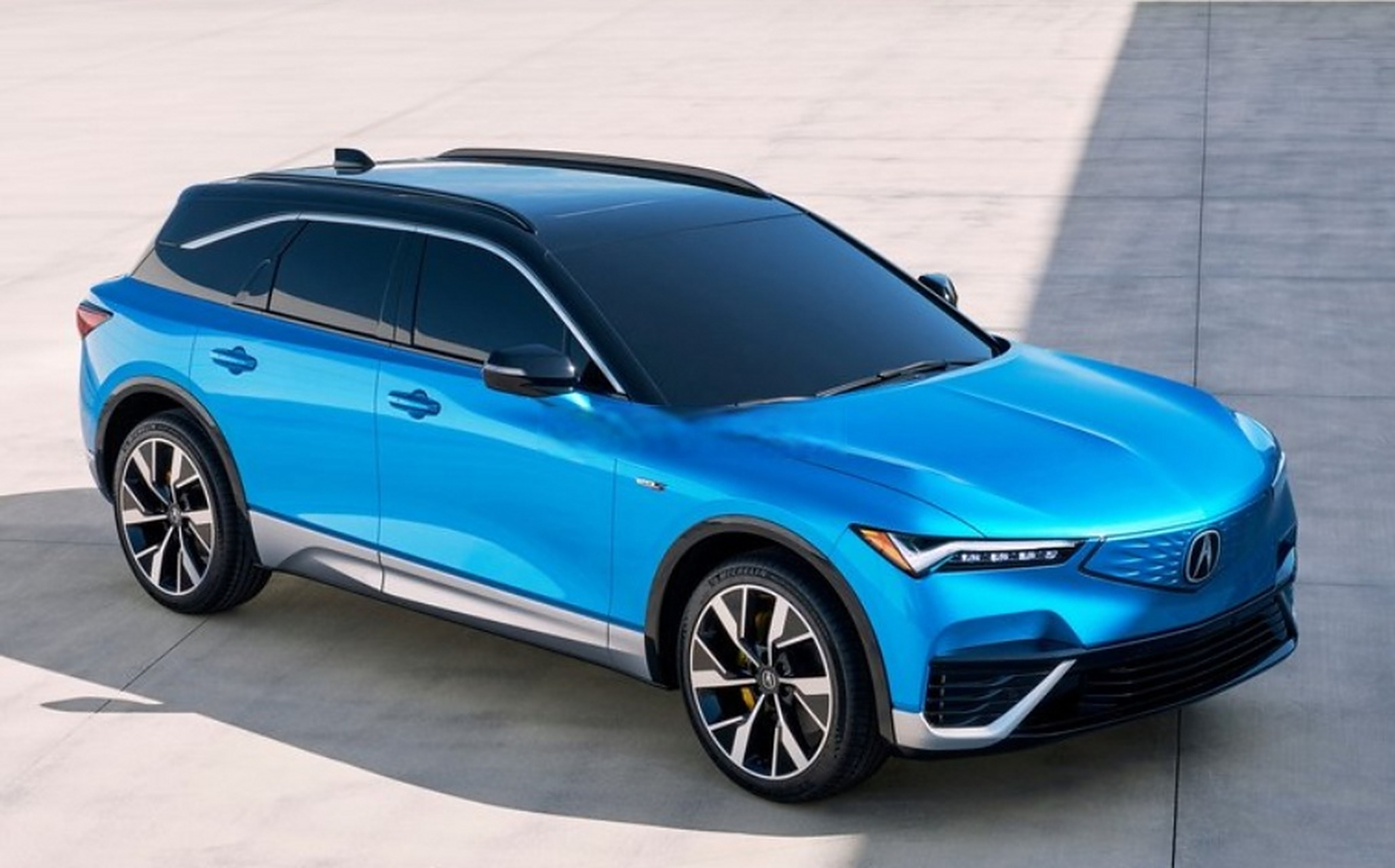 讴歌zdx,这玩意是烧电的,和当年惊艳的zdx相比,我还以为是mdx的换代