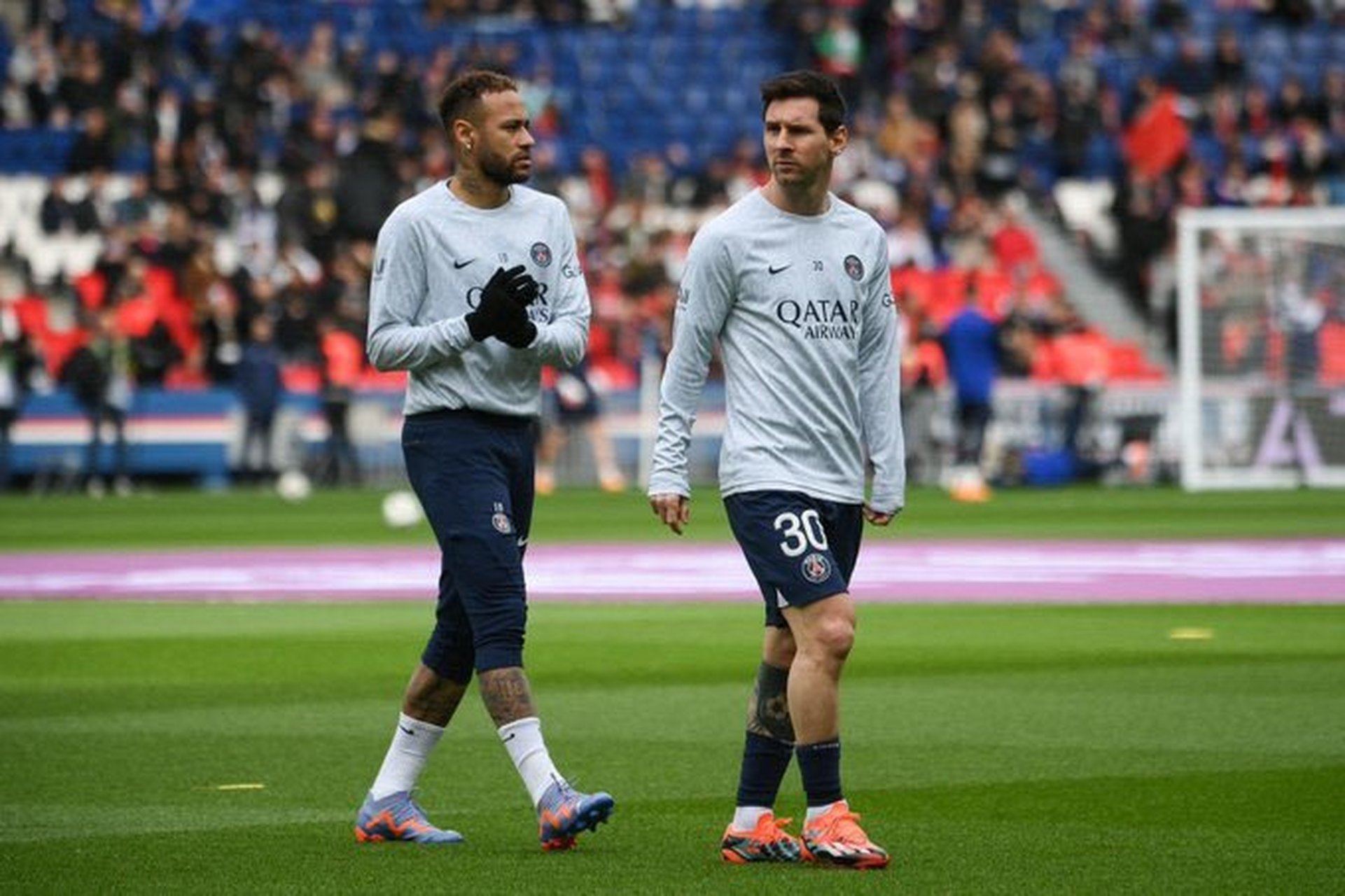 热身图来了!胡子一刮,清清爽爽 #梅西刮胡子了