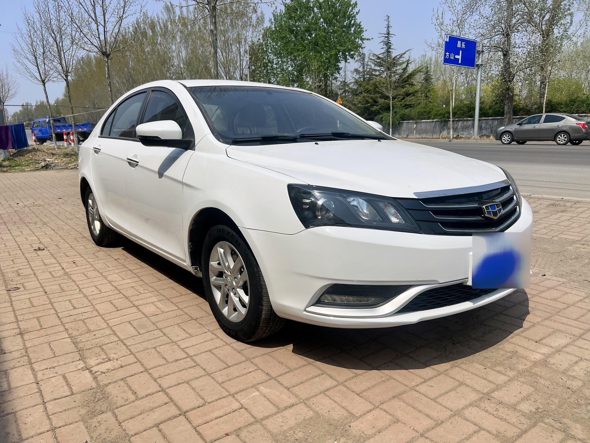 吉利帝豪ec7,实表六万五千公里,备胎都没有下过地,内饰简直媲美新车