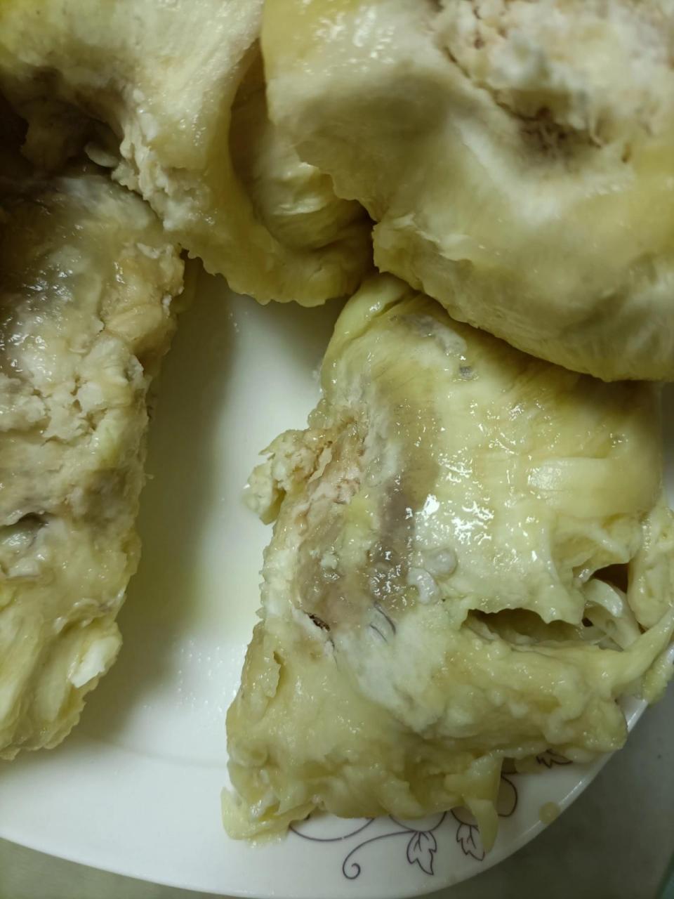 这样的榴莲是坏了吗?