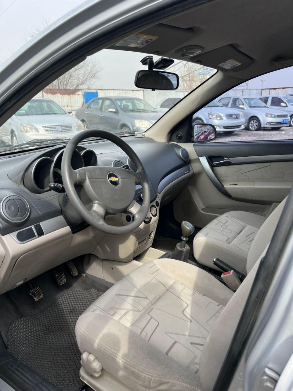 09年8月雪弗兰乐风1.4手动 车好 特价8800 一手车,验车保险到8月份