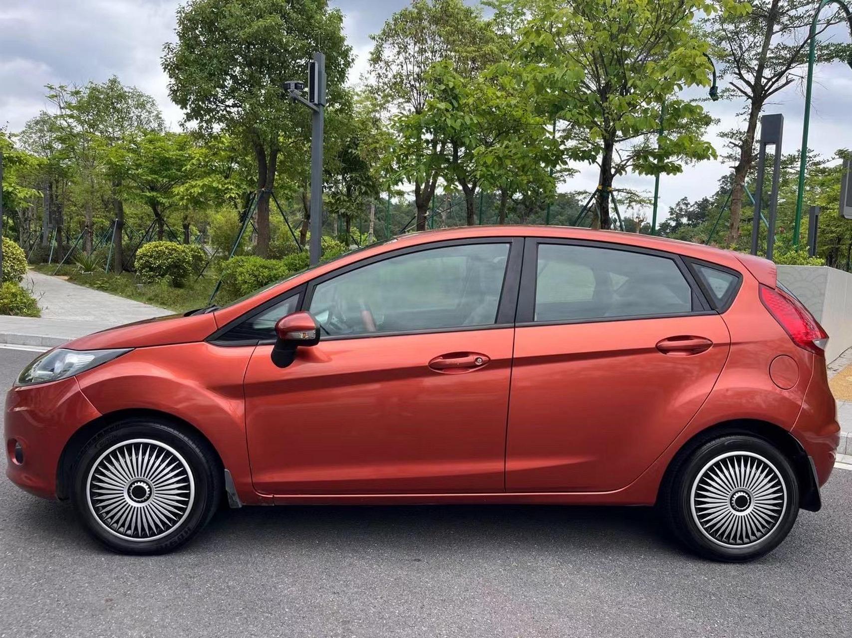 09年上牌一手福特嘉年华,1.