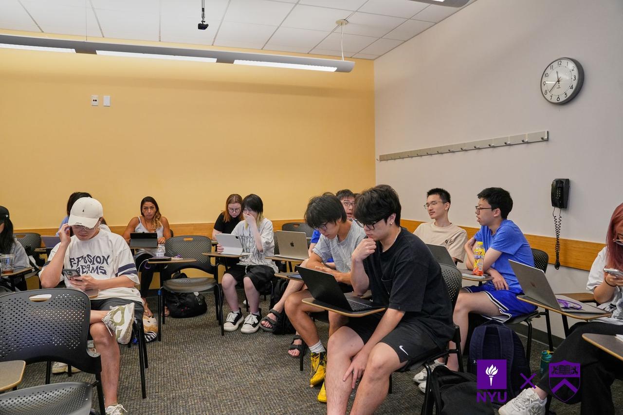 美国大学课堂美国大学生上课夏威夷太平洋大学课堂夏天留学生上课美国
