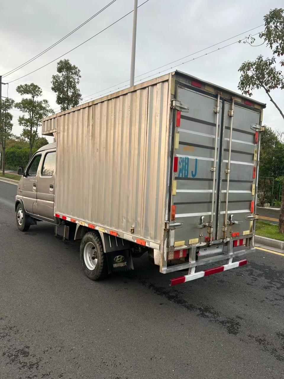 南骏厢式货车柴油动力.